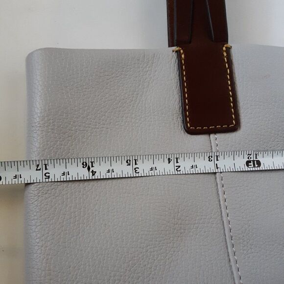 Dooney & Bourke Derby East/West Putty Leather Tote Bag Stone Gray Brown - Picture 9 of 14